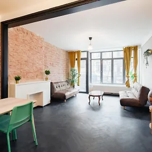 Appartement Charming And Spacious In The Heart Of, Antwerpen